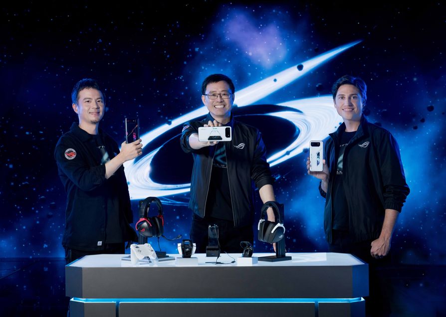 S.Y. Hsu, Kris Huang and Sascha Krohn Present ROG Phone 6, For Those Who Dare